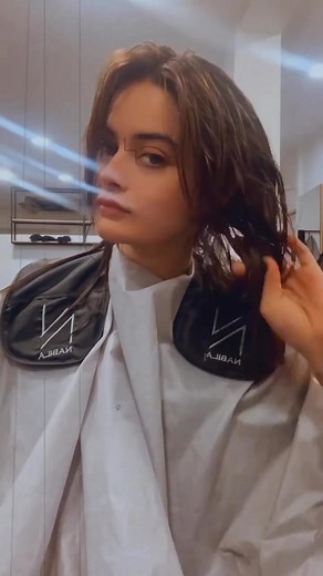Minal Khan Haircut Transformation at the Salon