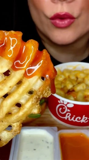 CHICK-FIL-A WAFFLE FRIES #asmr #chickfila #fries #food #eating