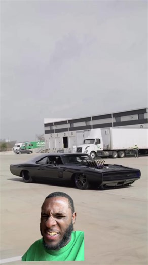 #greenscreenvideo #greenscreen | don't lose your life over a car video