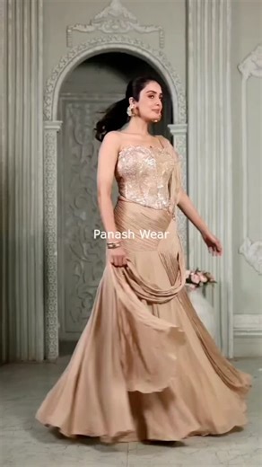 𝗚𝗼𝗹𝗱𝗲𝗻 𝗛𝗼𝘂𝗿 𝗚𝗹𝗮𝗺𝗼𝘂𝗿 𝗶𝗻 𝗣𝗮𝗻𝗮𝘀𝗵 𝗪𝗲𝗮𝗿 ​𝗕𝗲𝗵𝗼𝗹𝗱 𝘁𝗵𝗲 𝗲𝗽𝗶𝘁𝗼𝗺𝗲 𝗼𝗳 𝗺𝗼𝗱𝗲𝗿𝗻 𝗲𝗹𝗲𝗴𝗮𝗻𝗰𝗲! ​𝗧𝗵𝗶𝘀 𝗯𝗿𝗲𝗮𝘁𝗵𝘁𝗮𝗸𝗶𝗻𝗴 𝗲𝗻𝘀𝗲𝗺𝗯𝗹𝗲 𝗿𝗲𝗱𝗲𝗳𝗶𝗻𝗲𝘀 𝗰𝗲𝗹𝗲𝗯𝗿𝗮𝘁𝗶𝗼𝗻 𝘄𝗲𝗮𝗿 𝘄𝗶𝘁𝗵 𝗶𝘁𝘀 𝗹𝘂𝘅𝘂𝗿𝗶𝗼𝘂𝘀 𝗯𝗹𝗲𝗻𝗱 𝗼𝗳 𝘁𝗿𝗮𝗱𝗶𝘁𝗶𝗼𝗻𝗮𝗹 𝗰𝗵𝗮𝗿𝗺 𝗮𝗻𝗱 𝗰𝗼𝗻𝘁𝗲𝗺𝗽𝗼𝗿𝗮𝗿𝘆 𝗳𝗹𝗮𝗶𝗿. 𝗙𝗲𝗮𝘁𝘂𝗿𝗶𝗻𝗴 𝗮 𝗯𝗲𝗮𝘂𝘁𝗶𝗳𝘂𝗹𝗹𝘆 𝗲𝗺𝗯𝗲𝗹𝗹𝗶𝘀𝗵𝗲𝗱 𝗰𝗼𝗿𝘀𝗲𝘁 𝗯𝗹𝗼𝘂𝘀𝗲 𝘁𝗵𝗮𝘁 𝗰𝗮𝘁𝗰𝗵𝗲𝘀 𝘁𝗵𝗲 𝗹𝗶𝗴�