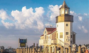 Lighthouse Suite at Saybrook Point: Romantic Waterfront Accommodation in Old Saybrook, CT