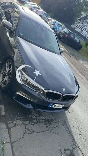 Kırmızı Beyaz Türkiye: Hayat ve Alpa Gun Anları