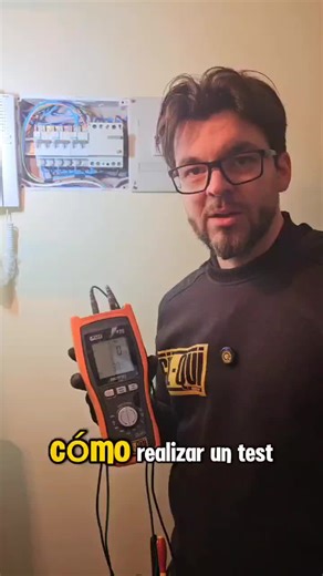 ¿Sabes como medir un diferencial en una instalación sin tierra? José Luís de @gilquigroup comprueba el salto de un diferencial en una instalación sin tierra con el Multifunción M75. Video didáctico y rápido de conexionado y comprobación con el instrumento multifunción M75 by @HTInstruments #multifuncional #diferencial #tierra #instalador