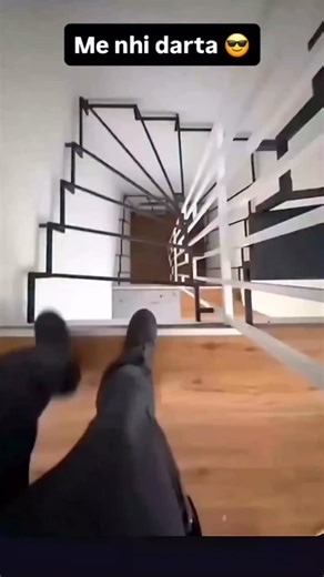 ABHYAAS ACADEMY on Instagram: "Aaj hum le aaye hain 📘 Class 12 Physics – Chapter 8 Electromagnetic Waves ke 🔥 MOST IMPORTANT TOPICS 🔥 ✅ Electromagnetic Spectrum (Order + Uses) ✅ Mobile, Wi-Fi, X-ray, Cancer treatment ✅ Nature of EM Waves ✅ Maxwell’s Prediction ✅ E & B Field Relation ✅ Displacement Current 👉 Ye sab exam me DIRECT questions ke favourite hain! ❤️ LIKE karo agar chapter easy laga 📤 SHARE karo apne Physics wale dost ko 🔔 FOLLOW kar lo — warna exam hall me Maxwell bhi help nahi