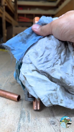 Soldering a Copper MIP#solderingskills #plumbinglife #plumbingrepair #soldering #plumbingtips #solderingtips #solderingcopper #plumbingservices #plumbingtricks #plumbingsolutions #constructionlife #thebuildingexpert #newconstruction #plumbing #plumbingtools #reelsvideo #construction | The Building Expert