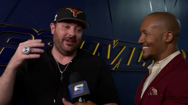 Sheamus crashes Chris Young’s interview: SmackDown exclusive, Oct. 4, 2024