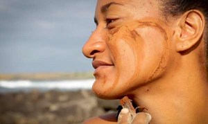 Takona: La característica pintura corporal de Rapa Nui