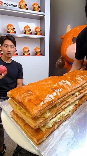 7.7KG LARGEST APPLE STRUDEL in The World Eaten Solo! #foodchallenge