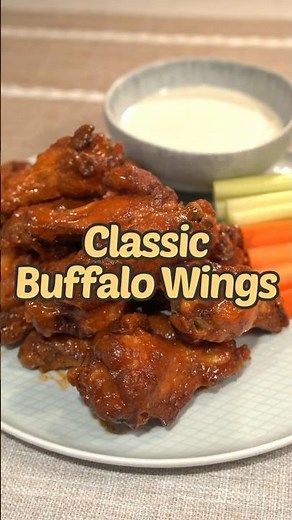 The Ultimate Buffalo Wings Recipe – Crispy, Saucy & Paired with Blue Cheese Dip! 🍗🔥