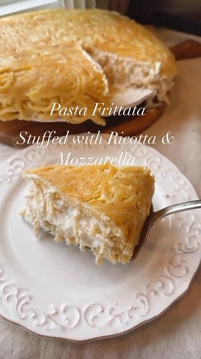 Dena Fenza -🇮🇹🇺🇸Mamma🧿 on Instagram: "Spaghetti Pie, also known as Frittata di Spaghetti, is an inventive recipe that comes from the resourceful Neapolitan peasant culture. Traditionally this dish was made with leftover pasta after a big Sunday dinner. In my Italian-American family we would have it as a meal alongside a nice salad for lunch or even for dinner. My son now likes to eat the leftovers for breakfast. This version has, of course, eggs and Pecorino Romano and is stuffed with ricot