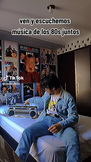 música de verdad ❤️ #80s #80sroom #80sroomtour #80sroomdecor #1980s #80sfashion #80senthusiast #80slover #retrolover #80smovies #80ssongs #80smusic #vintage #80sstyle #80schallenge #tiktok80s #80stiktok #80strends #aesthetic #vibes #80svibes #aestheticvibes #aestheticroom #nostalgia #80snostalgia