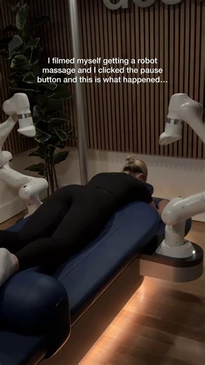 You can pause the entire massage with one tap. Seriously. ⏸️ | Aescape