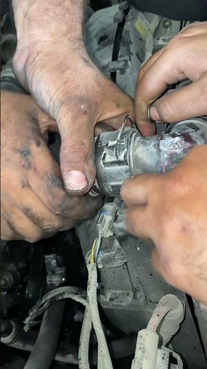 ￼ Range Rover radiator how to pipe remove #automobile
