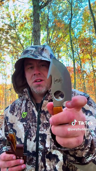 These are handmade bone handle knives. Made from stainless steel designed in America perfect for deer hunting. @Blade VIP #deerhunting #deertok# #knives #knifetok #deerseason