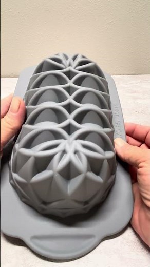Best Silicone Loaf Pans? My Honest Review After Baking Bread, Cakes & Meatloaf ⭐