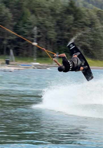 Time to Fly #wakeboard #wakeboarding #watersports #wakepark #sendit