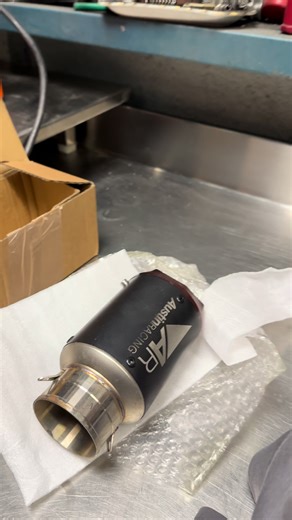 Tres escapes de moto: instalación de DB Killers