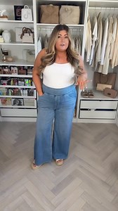 Instant curves? Yes please. These high-waisted, wide-leg jeans are like a flattering filter — in real life. ✔ Smooths your waist ✔ Balances your hips ✔ Makes your legs look longer But here’s the kicker: they’re as comfy as leggings. ✨ Style comfort = no compromise. | Inpoetryme