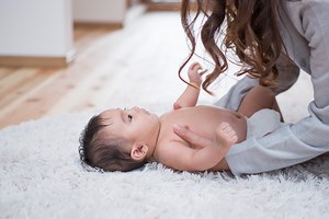 おむつかぶれの原因は？赤ちゃんのおしりの湿疹予防・治療法 [子供の病気] All About