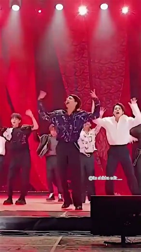 BTS dance in indian song chunari chunari 😱 #bts #kpop #arijitsingt #viralsong #spotifyindia #aditya