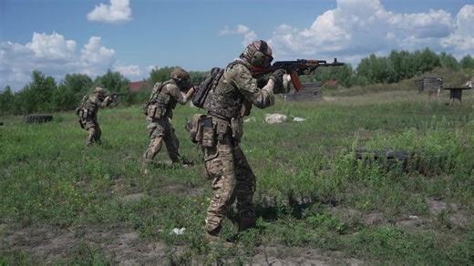 Inside the controversial group of Russian dissidents fighting with Ukraine against Putin