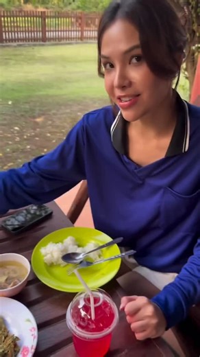 🌈Atty 💚 on Instagram: "In this video, courtesy of P’Chod ( who is filming I think ) you can see @lmlookmhee and @sonyasarann eating a bit of a northern style meal and talking to P’Svorat about an upcoming love scene. Apparently LM and SY decided that in preparation for their LOVE SCENE they were going to eat shrimp paste and some other food ( Cha-Om?), both known for their pungent aromas. ( I know which kiss that might be but this is a spoiler free zone so visit my twitter if you want spoilers