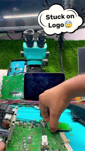 Mercedes stuck on logo fix | infotainment not booting problem repair solution ISC555