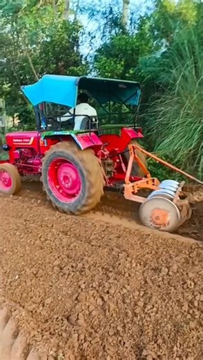 Mahindra's Tractors Just Got Interesting#trektor #farming