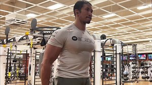 A Bodybuilder Explains the Simple Way to Really Grow Your Biceps