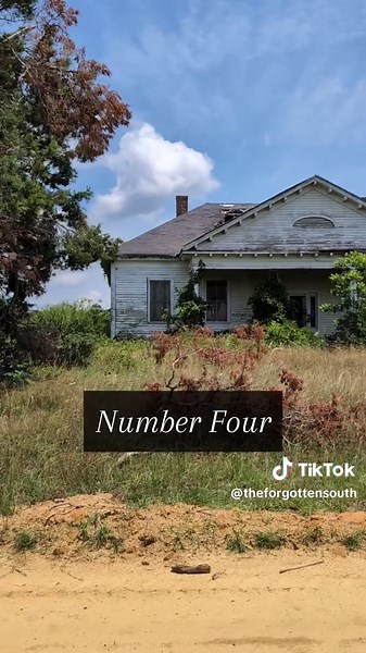 Exploring Abandoned Historic Houses in the South