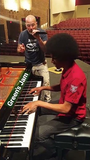 Jamming to Green's Jam (Beatbox & Piano) @collisionofrhythm