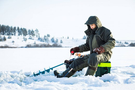 TOP 8 Best Ice Fishing Gloves for Cold Weather (Updated)