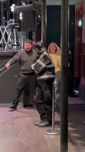 FREYA IS READY FOR VIP FOR NIGHT 2 OF THE LONDON ACOUSTIC SHOWWW ☺️☺️ - video creds @🤷‍♀️ #freyaskye #fyp #tour #freyaskye #fyp @Freya Skye @Freya Skye HQ