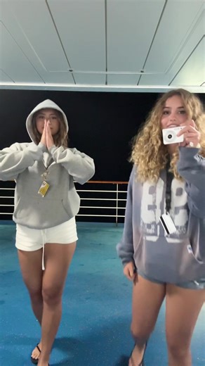 #cruisehuzz #carnivalcruise #fyp | cruise