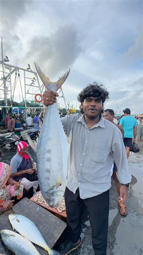 💥🤯What, they'll give you a kilometer for just ₹200..?.#shorts #trending #sapadu 🤤