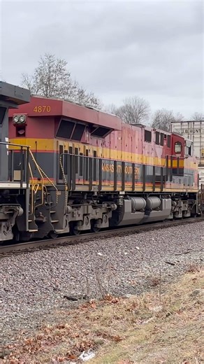 NS 29G with KCS trailing