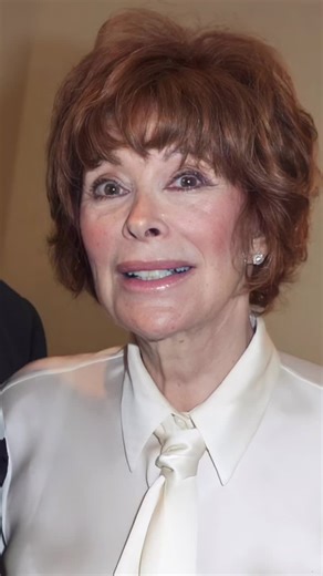 Jill St. John 💜 The First American to Play a Bond Girl #diamondsareforever #007 #global #foryou #jamesbond #jillstjohn