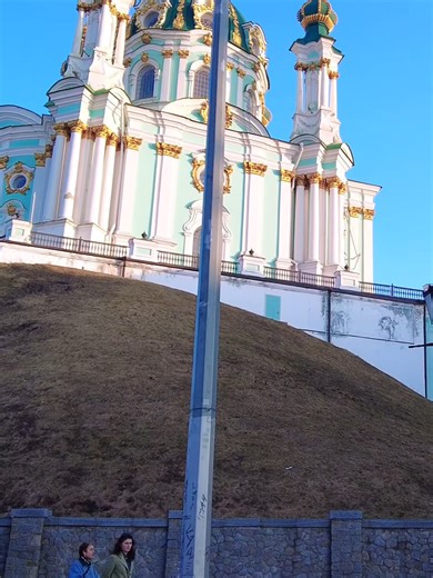 🌿 Kyiv in Spring Light 🇺🇦 Warm sun. Fresh air. The city feels alive again. Kyiv in spring is calm, bright, real. Green streets. Open sky. Moments that feel easy. Would you walk here today? 🌿 #discover_ukraine #kyiv #springkyiv #springvibes #cityaesthetic #urbanlife #beautifuldestinations #travelinspo #citywalk