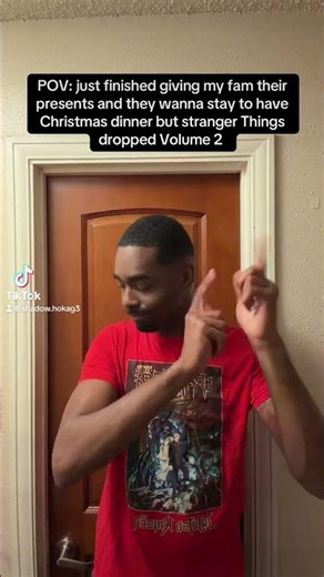 I’ll have dinner later 😂‼️ #merrychristmas #strangerthingsedit #funny #ytshorts #relatable