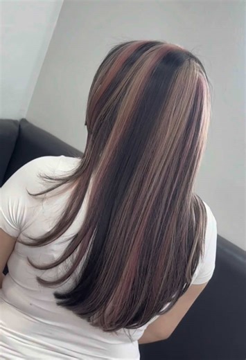 NEAPOLITAN CHUNKY HIGHLIGHTS @Joico Hair Care @K18 Hair @Paul Mitchell @Danger Jones @framar @Pravana #fresnohairstylist #559hair #fresnohair #pinkhair