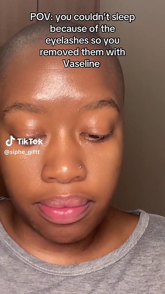 How to Safely Remove Eyelashes at Home: Tips and Tricks