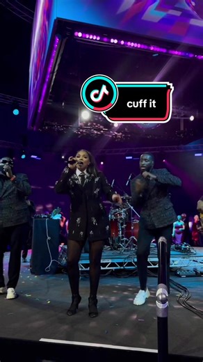 Beyoncé's Cuff It Cover Performance