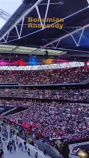 Bohemian Rhapsody: A Stadium Sing🎤💥 Before the Harry Styles Show #wembley #stadium #live #concert