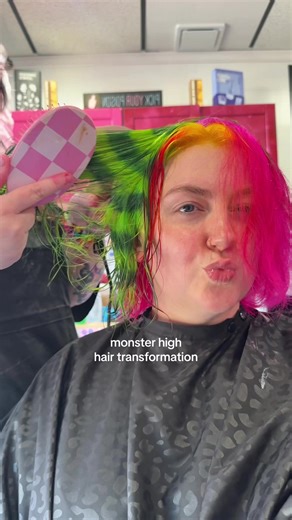 Venus McFlytrap Stripes Hair Transformation