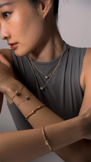 Light reveals what contrast holds together. In Notes, we find ourselves trough contrast. Connection shaped by intention, meant to endure. #Stenzhorn #StenzhornNotes⁠ ⁠ #diamonds #rings #bangles #necklaces #diamondnecklaces #diamondjewelry #diamondring #highjewelry #finejewelry #hautejoaillerie | Stenzhorn
