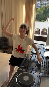 11 year old DJ Gabi turning Christmas classics into Tech House bangers 🎅🎶 | 1001Tracklists