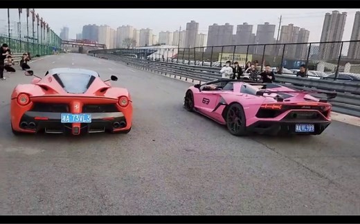 顶级牛马对决！拉法vs兰博SVJ