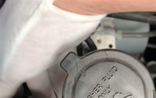 汽车LED大灯H11型号安装教程