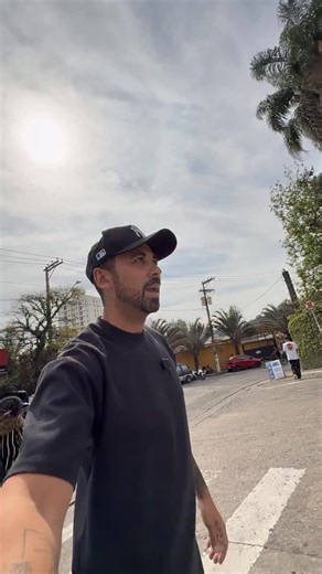 Dicas Taboão on Instagram: "A maior empresa de Taboão da Serra está contratando ✍🏼 E ta fácil… Se vc tem a partir de 18 anos e ensino médio completo, é só ir na portaria com o documento de identidade original com foto de segunda a sexta às 09h ou às 14h 🙏🏼 E se quiser saber mais informações é só chamar no WhatsApp ⤵️ 📲 (11) 95637-0047 👉🏼 @sercomoficial 📍Rua José Mari, 80 - Parque Assunção - Taboão da Serra"