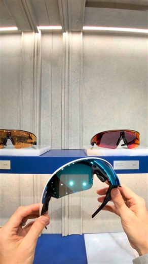 87K views · 1.4K reactions | POV: You walk into the #MetaLab in New York City to check out Oakley Meta. Meta Lab 697 5th Ave, New York | Oakley Meta | Facebook